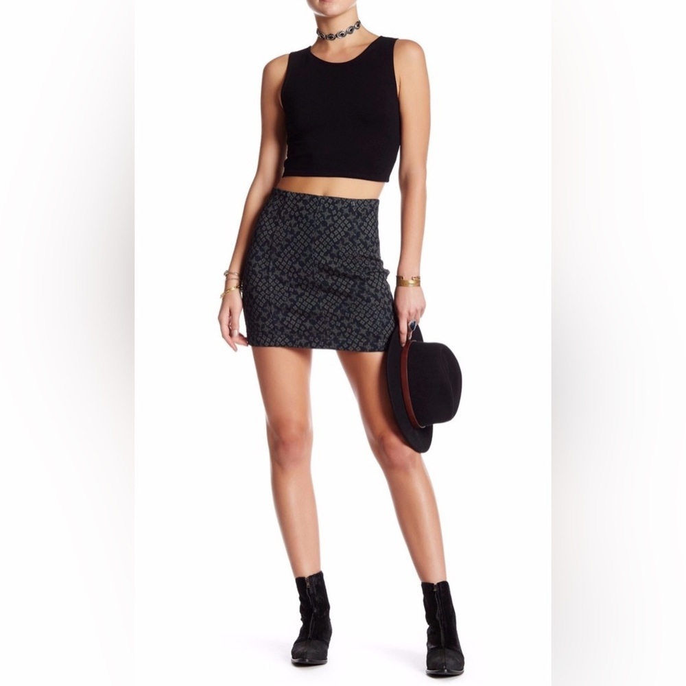 Free People Modern Femme Denim Diamond Mini Pencil Skirt Indigo Combo Sz 8